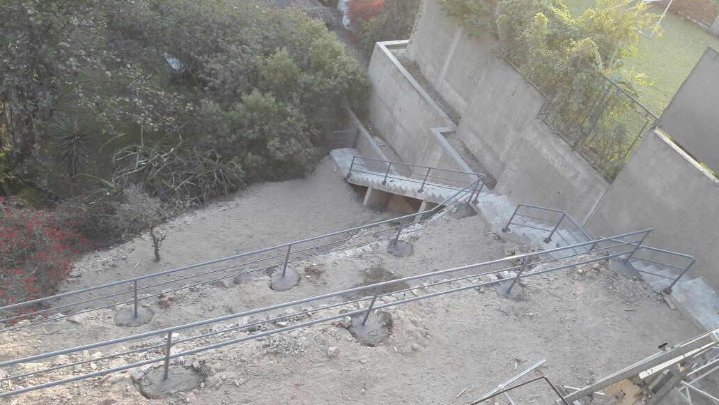 Barandas metálicas exteriores terminadas