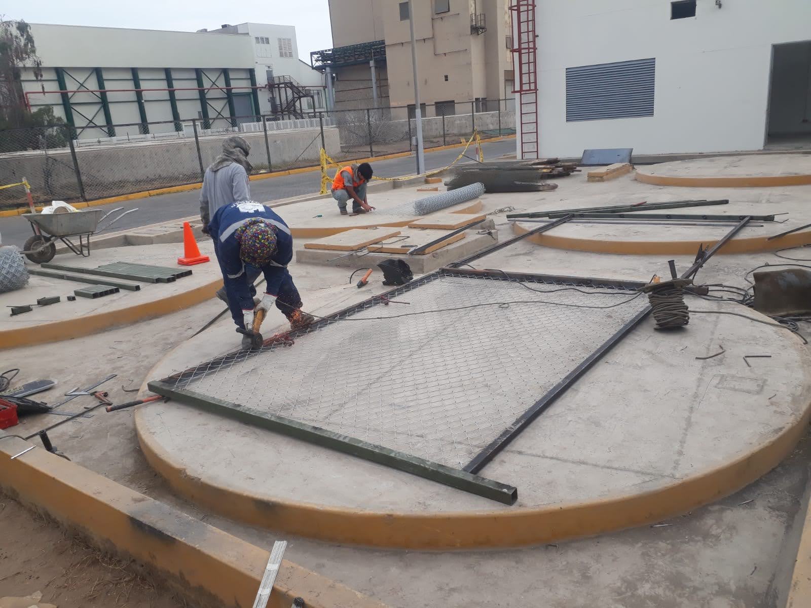 Fabricación de paneles de cerco de malla en obra