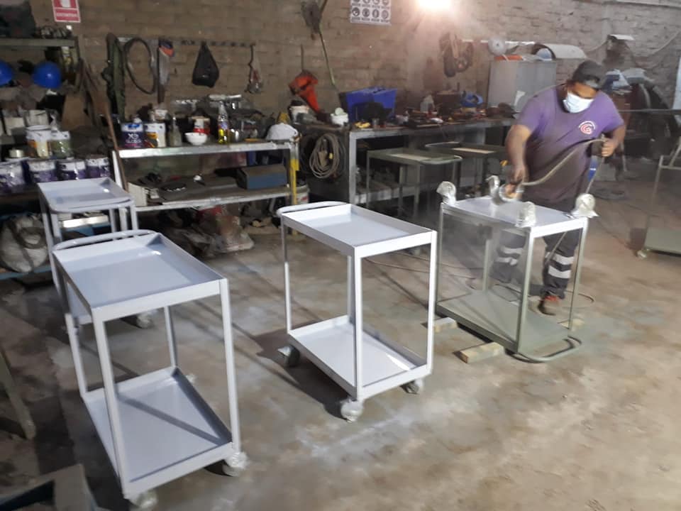 Fabricación de coches picking car en taller FAMIJ
