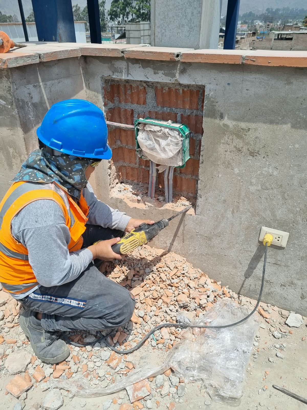 Trabajo de ampliación en tablero eléctrico