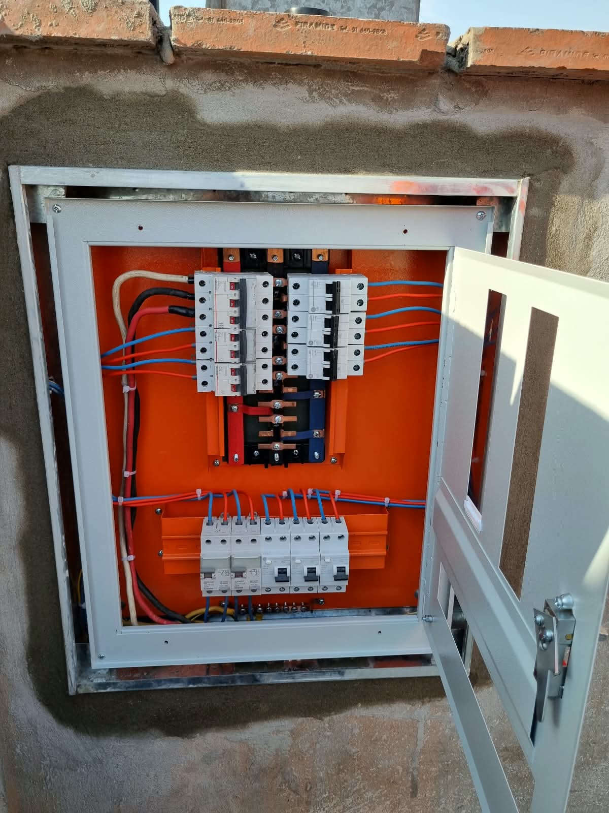 Tablero eléctrico ampliado
